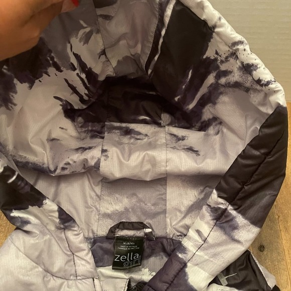 Zella Girl Black/White Tie Dye Quilted Hooded Winter Puffer Vest Size M (8/10) - Picture 9 of 12